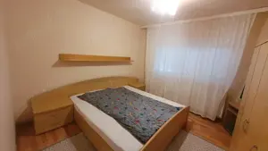 Apartament cu 2 camere etajul 3 amenajat si utilat Piata Verde Aradului - imagine 5