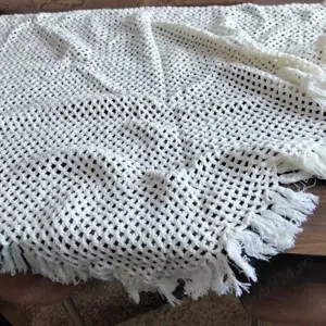 Vand sal lucrat manual in forma de dreptunghi.