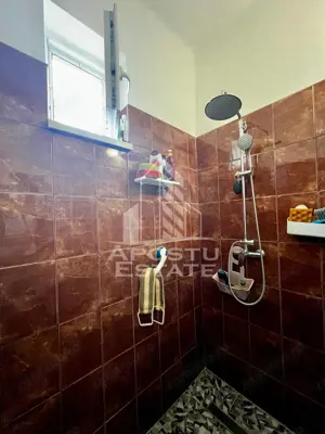 Casa cu 2 camere ,1472mp in Battanya - imagine 9