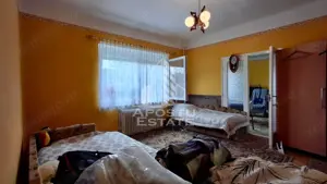 Casa cu 2 camere ,1472mp in Battanya - imagine 4