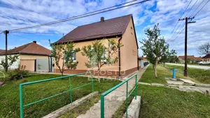 Casa cu 2 camere ,1472mp in Battanya - imagine 17