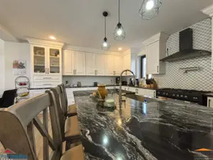 Vila impunatoare cu 6 camere spatioase in stil american - imagine 3