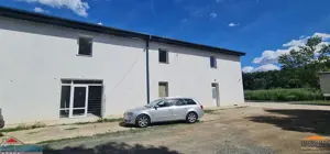 Spatiu 700mp et.1 in zona Aeroport, Arad