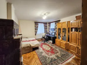 Vand Schimb Casa zona centrala, 2 apartamente separate, garaj, curte - imagine 10