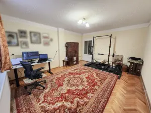 Vand Schimb Casa zona centrala, 2 apartamente separate, garaj, curte - imagine 6