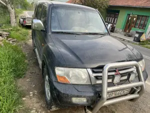 Proprietar, vând Mitsubishi Pajero 3.2 diesel an 2002