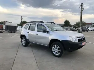 Dacia Duster 2013 Diesel 1.5 177000km - imagine 2