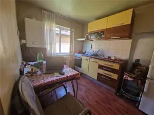 Casa P+E, teren 308 mp, pretabila - clinica, birouri, locuinta - 1 Mai - imagine 2