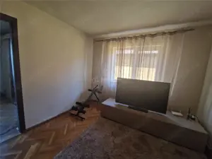 Casa P+E, teren 308 mp, pretabila - clinica, birouri, locuinta - 1 Mai