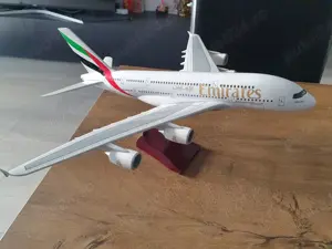 Macheta uriașă de avion Emirates | Decoratie | Perfect pentru Cadou
