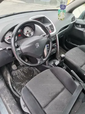 Peugeot 207, 2008, motor 1.4 benzina - imagine 8 Peugeot 207, 2008, motor 1.4 benzina - imagine 8