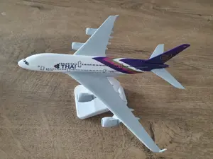 Macheta metalica de avion (marime medium) Thai Airways | Decoratie