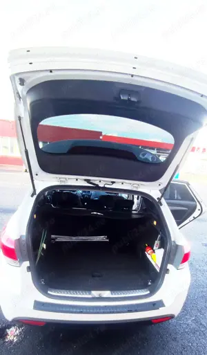 Hyundai    I40.      - imagine 2 Hyundai    I40.      - imagine 2