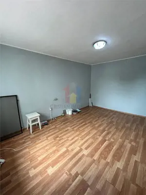 Etaj 1 Garsoniera, 26mp zona Apollo - imagine 2