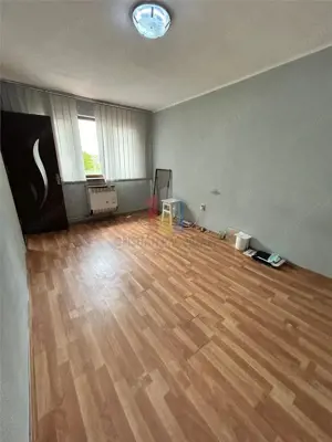 Etaj 1 Garsoniera, 26mp zona Apollo