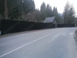 Teren de vanzare, sau de închiriat DN75