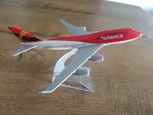 Macheta metalica de avion Avianca din Columbia | Decoratie | Perfect pt cadou