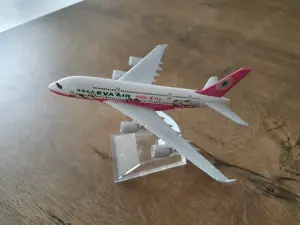 Macheta metalica de avion Eva Air | Decoratie | Perfect pt cadou