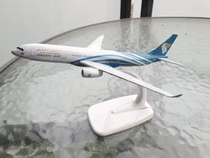 Macheta metalica de avion Oman Air | Decoratie | Perfect pt cadou