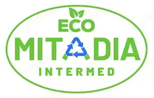 Muncitor presa de carton