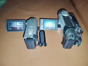 Vând două camere video 