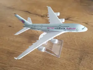 Macheta metalica de avion Qatar Airways | Decoratie | Perfect pt cadou