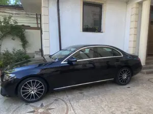 Vând Mercedes Benz E Class 200 D - imagine 5