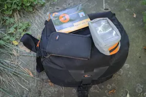 Vand geanta foto Lowepro Stealth Reporter D300 AW - imagine 3