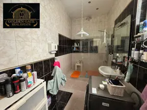 Mosilor - Libertatii | Casa 10 camere | 3 Balcoane | Centrala | 4 Bai - imagine 11