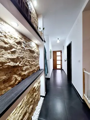 Langa asfalt. Aproape de Uzina de Apa. Mobilata si utilata complet. - imagine 9