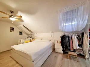 Langa asfalt. Aproape de Uzina de Apa. Mobilata si utilata complet. - imagine 4