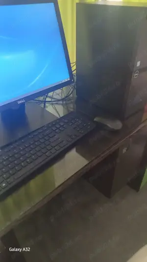 Sistem DELL VOSTRO 3670 cu monitor DELL E2218HN