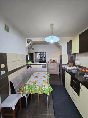 Apartament - 2 camere - Tractorul - imagine 3