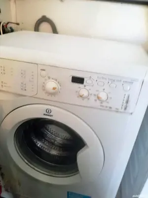 Mașină de spălat indesit de 6 kg 