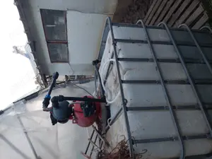 Vand solar  12 6 4 m,dotat cu instalatie de picurare,rezervor 100 l si hidrofor  nou montat pe rezer