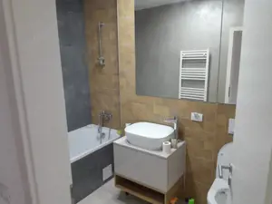 Închiriez apartament 2 camere cu balcon, decomandat, complexul Grandis, Tractoru