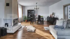 Casa de vanzare cu 5 camere, 190 mp, zona Sannicolau Mare