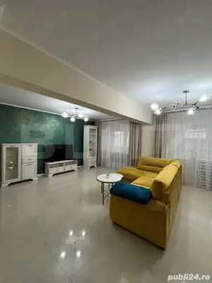 Apartament cu 3 camere, 76 mp, zona Bulevardul Decebal – 265.000 €