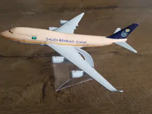 Macheta metalica de avion Saudi Arabian Airlines | Decoratie | Perfect pt cadou