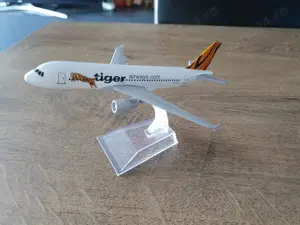 Macheta metalica de avion Tiger Airways | Decoratie | Perfect pt cadou