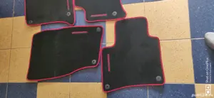 Vând covorașe Porsche Cayenne 