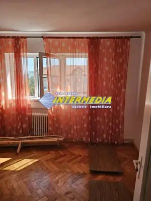 Apartament 3 camere 70 mp cu Balcon de Vanzare in Ampoi 1 Alba Iulia  - imagine 8