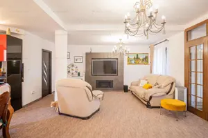 Vila superba cu 5 camere si 4 bai Bunloc Brasov Comision 0% - imagine 4