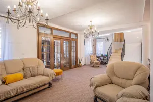 Vila superba cu 5 camere si 4 bai Bunloc Brasov Comision 0% - imagine 2