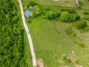 COMISION 0 | Sat Pestera zona de poveste teren cu utilitati 10 000mp - imagine 6