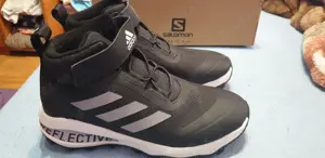 Vand adidasi firma adidas tip gheata. - imagine 3