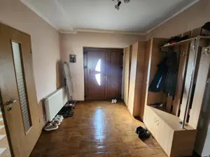 Vand vila in zona Ciarda Rosie , aproape de Calea Buziasului - imagine 17