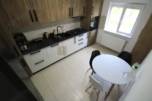 Giroc,  parter, mobilat si utilat complet ! Loc parcare privat. - imagine 3