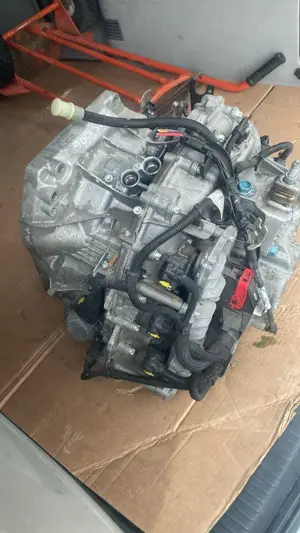 Vând cutie viteze cod dw5006 compatibilitate Renault Nissan.