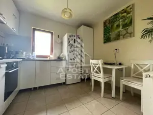 Apartament 3 camere, decomandat , 2 băi, complet mobilat și utilat